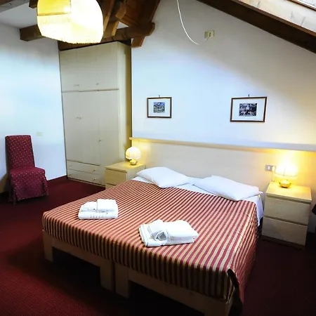 Al Bosco מלון 3*